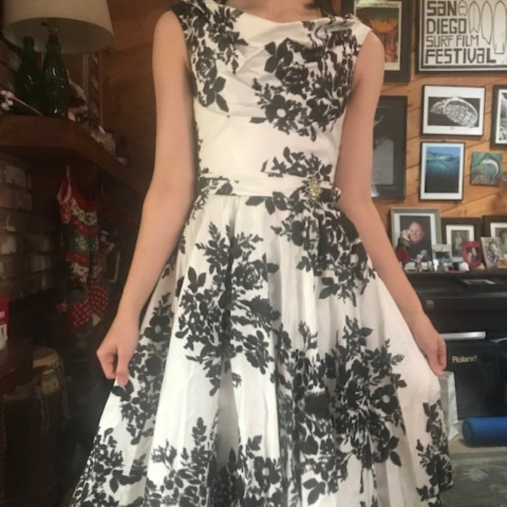 Unique Vintage Party Dress with Brooch